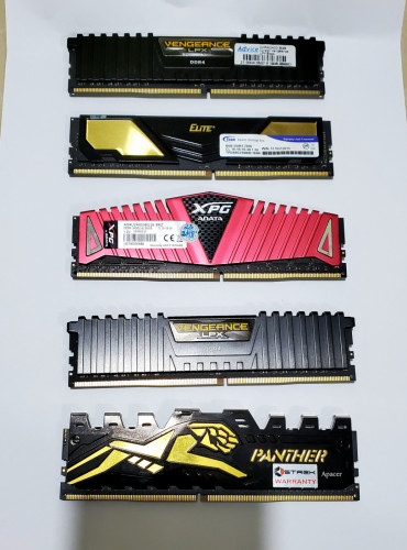 Ram DDR4 8G តម្លៃធូ ៗ