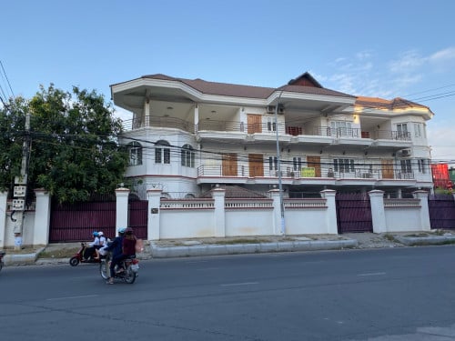 ផ្ទះ លក់ ឬ ជួល