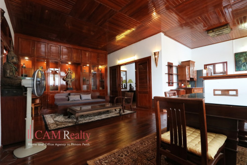 Daun Penh area| 2 bedrooms renovated apartment for rent| Big balcony