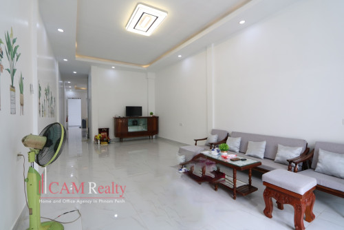 4 bedrooms link-house for rent in Russian Market area – Pnhom Penh