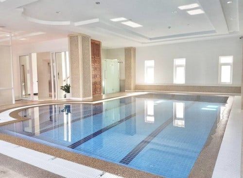 Pen-House 4 bedrooms with pool for rent nearby Olympia mall