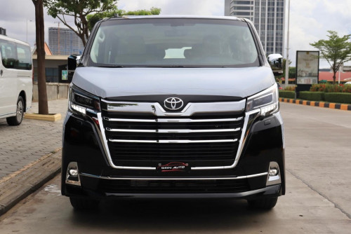 Toyota granvia 2023