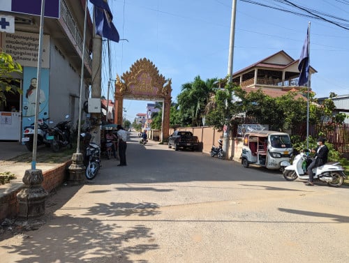 ដីសម្រាប់លក់នៅជាយក្រុងភ្នំពេញ 10*40