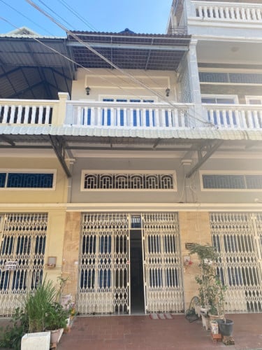 ផ្ទះល្វែងលក់