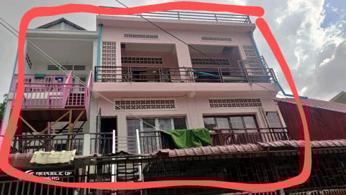 ផ្ទះលក់បន្ទាន់13×11ម៉ែតផ្ទះមាន៣ល្វែង ៣ជាន់