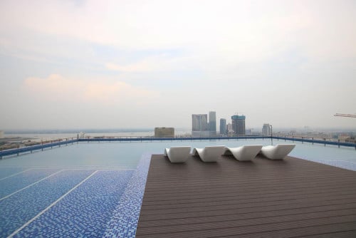 Modern Codo one bedrooms with gym and pool for at BKK1