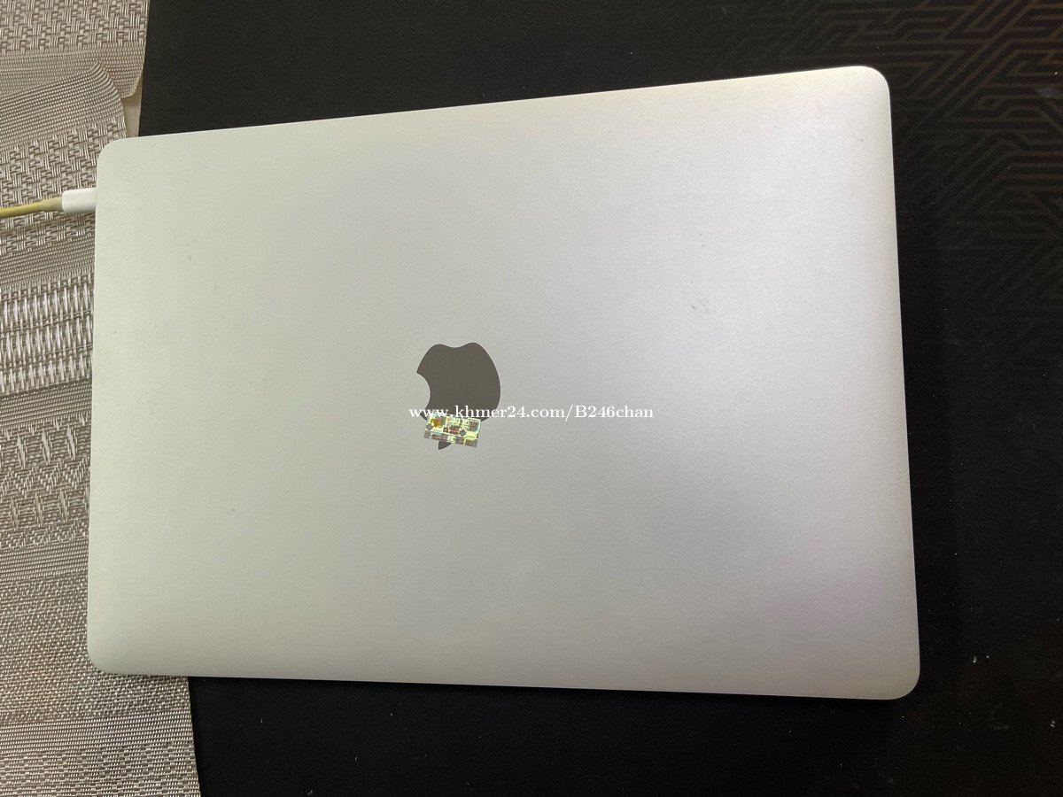 MacBook Pro 13inch 2016 Ram8G 256G price $625.00 in Phnom Penh