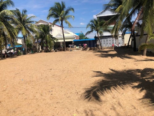 ផ្លូវមុខក្រោយតម្លៃលក់ពីមុន 36 ម៉ឺនឥឡូវលក់តែ 25 ម៉ឺនតម្លៃអាចចរចារបានកាត់ប្លង់លើអ្នកលក់(ប្លង់រឹង)