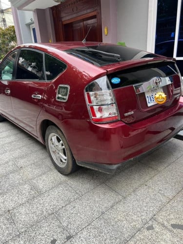 ឡានស្អាត​PRIUS 05Full ពេញ​ក្នុងលឿង