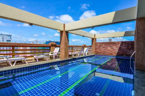 Service Apartment 2 bedrooms with gym and pool for rent near Phnom Penh Tower