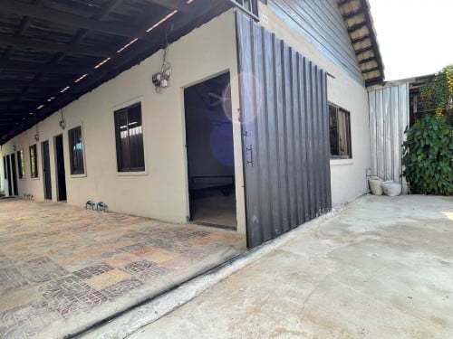 បន្ទប់ជួល (4m x 5m)ចុះពីផ្លូវជាតិលេខ៥ប្រហែល100ម៉ែត្រ