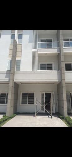 វីឡាកូនកាត់