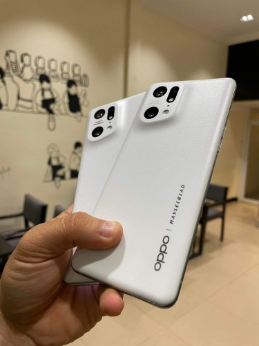 Oppo Find x5proសាណំុសិន Ram 12G 256G 99%.99. No charger