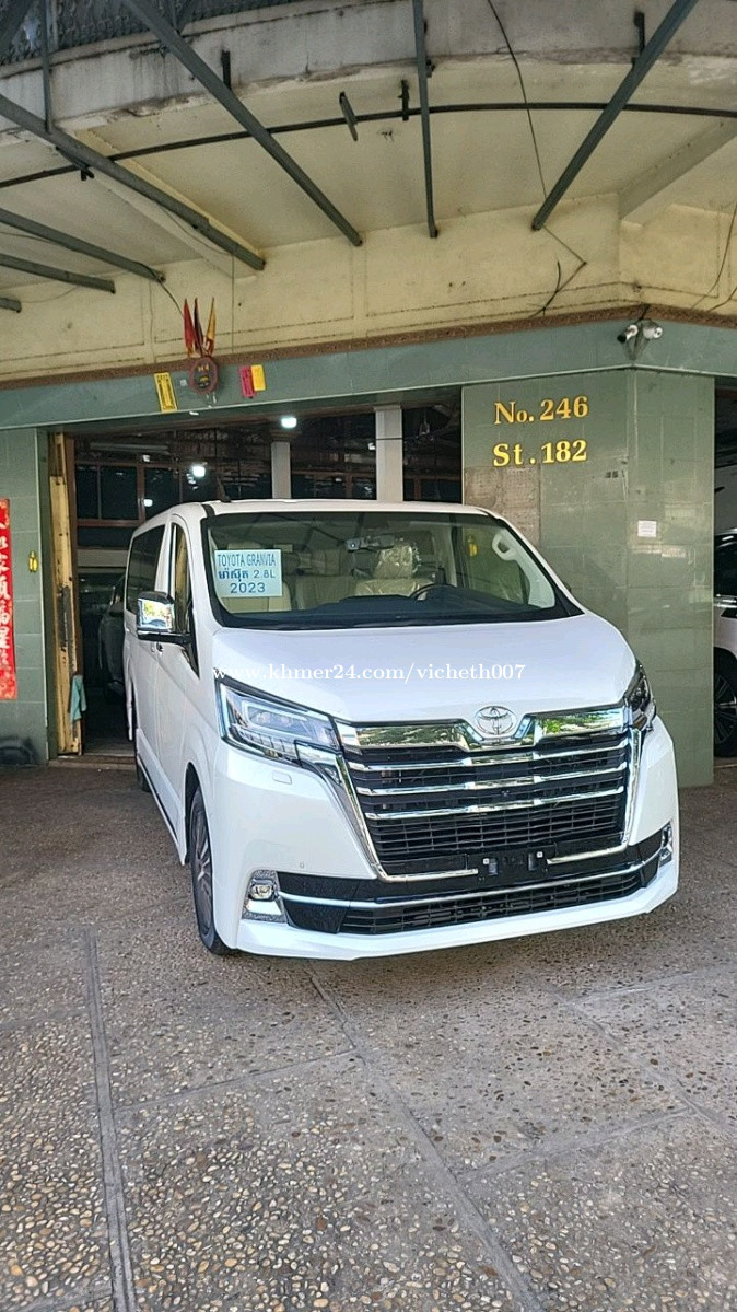 Toyota granvia 2023