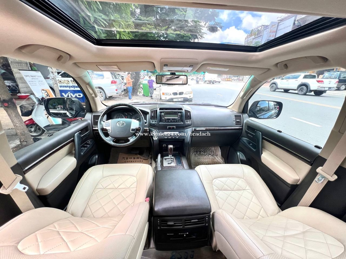 TOYOTA LAND CRUISERS GXR i Price 66500.00 in Phnom Penh, Cambodia