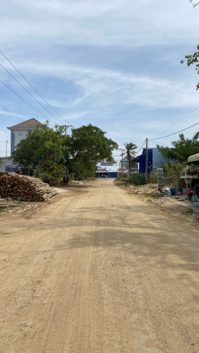 ដីលក់ ផ្លូវ 51