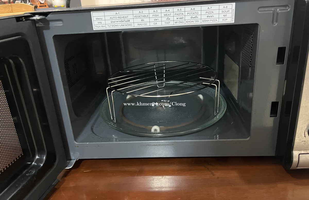 Electrolux Microwave in Phnom Penh, Cambodia on
