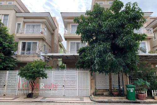 AEON Sen Sok area| 4 bedrooms twin-villa in gated community for rent