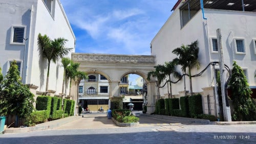 ខុនដូលក់រឺជួល Paramount cando for rent