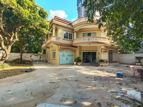 Corner Land & Villa for Rent & Sale At Toul Kork Area - Rent Price: $4,000 Per Month