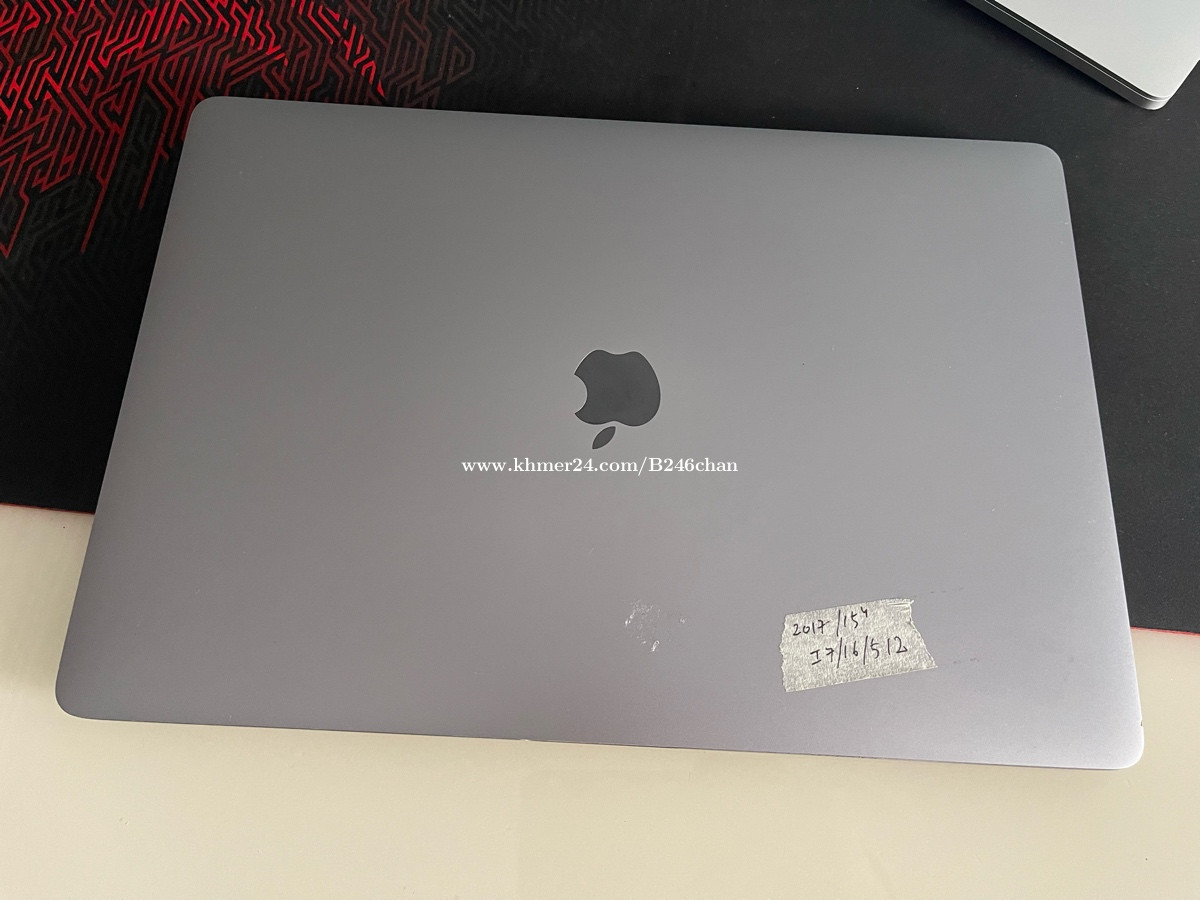 Core i7 MacBookPro 2017 15-inch 512GB