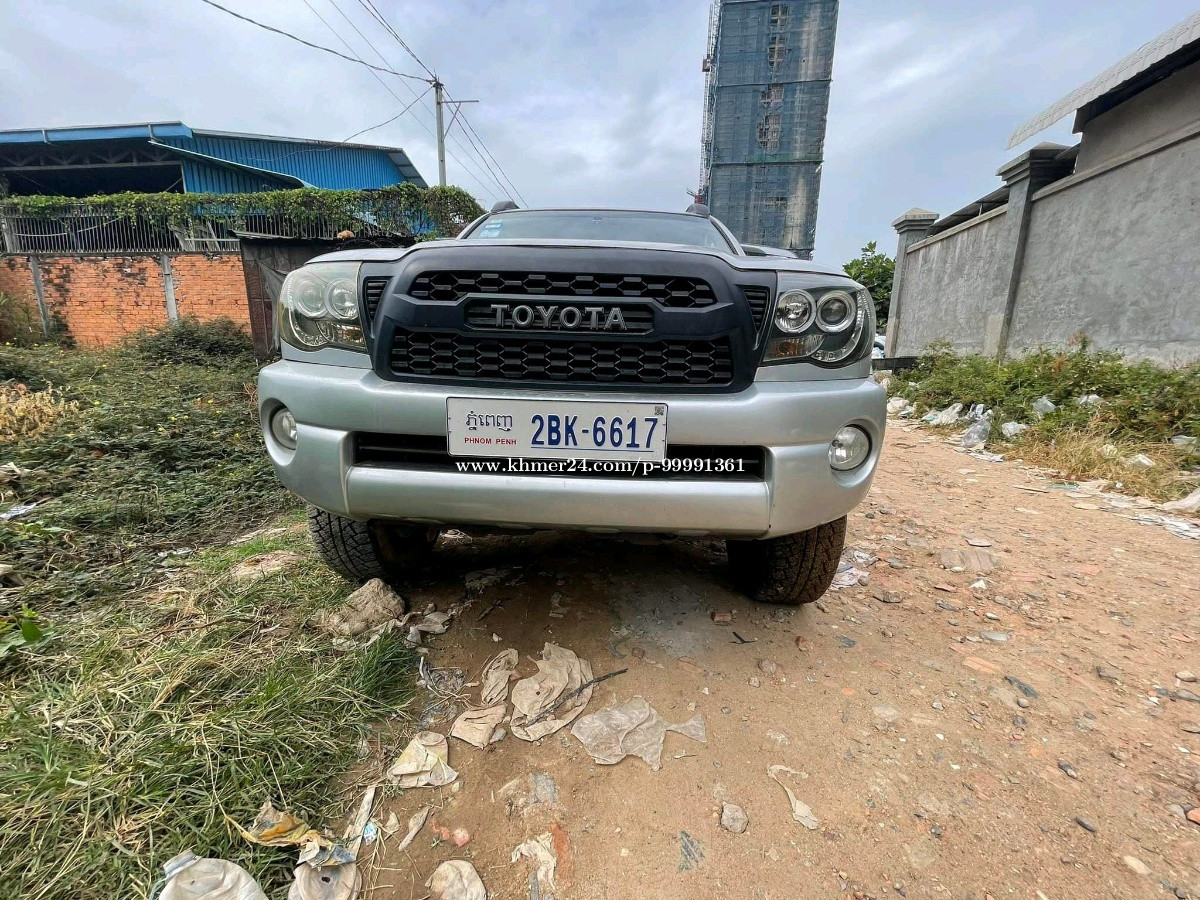 toyota 05 កាប់ពីតាស់ in Phnom Penh, Cambodia on