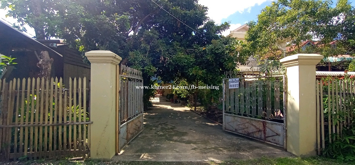 ផ្ទះលក់ក្នុងភូមិវត្តគរ in Voat Kor, Krong Battambang, Battambang