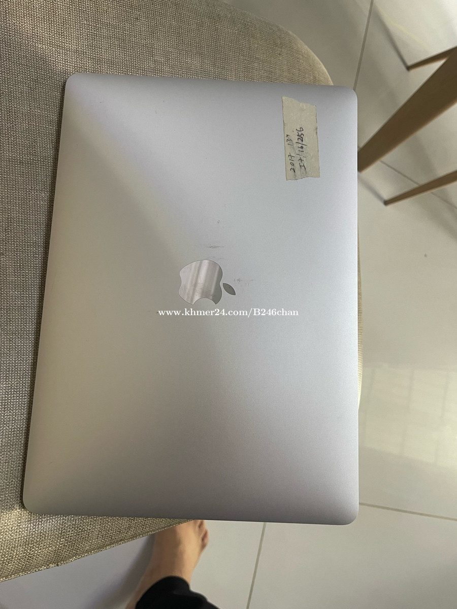 MacBook Pro 13inch 2017 core i7 Ram16G 256G price $780.00 in Phnom Penh