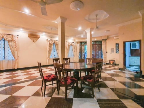 5 bedrooms Villa available for rent in Tole Bassac