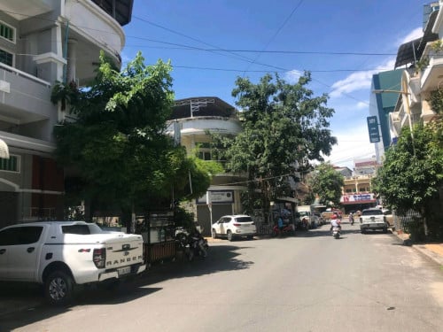 ផ្ទះល្វែងផ្សារសុវណ្ណា  លក់បន្ទាន់