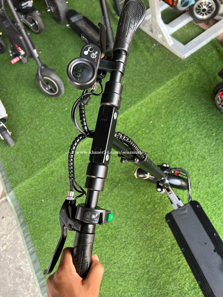 ស្គូទ័សាំងហ្គាពួរ Electric Scooter Singapore in Phnom Penh, Cambodia on