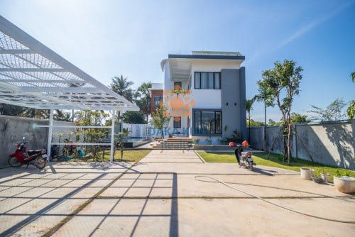 ផ្ទះវីឡាទំនើប 4បន្ទប់គេងលក់ក្នុងក្រុងសៀមរាប/Modern Villa for Sale in Krong Siem Reap