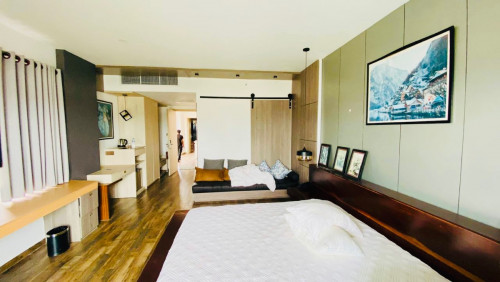 Hotel For Rent Near Riverside & Wat Phnom Area, 5mx30m, 08 Floors, 15 Rooms, 6,000$