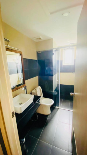 Hotel For Rent Near Riverside & Wat Phnom Area, 5mx30m, 08 Floors, 15 Rooms, 6,000$