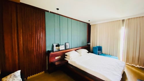 Hotel For Rent Near Riverside & Wat Phnom Area, 5mx30m, 08 Floors, 15 Rooms, 6,000$