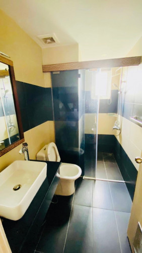 Hotel For Rent Near Riverside & Wat Phnom Area, 5mx30m, 08 Floors, 15 Rooms, 6,000$