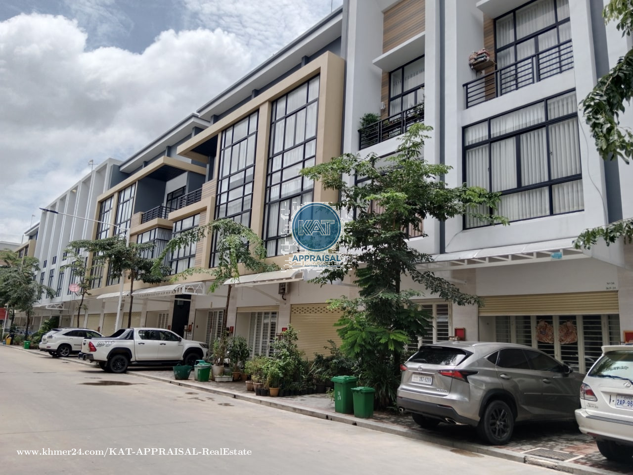 ផ្ទះអាជីវកម្មសម្រាប់ជួល Shophouse for Rent Polaris 2 pH beong Snor in Nirouth, Chbar Ampov