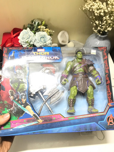 Hulk Ragnarok Figure