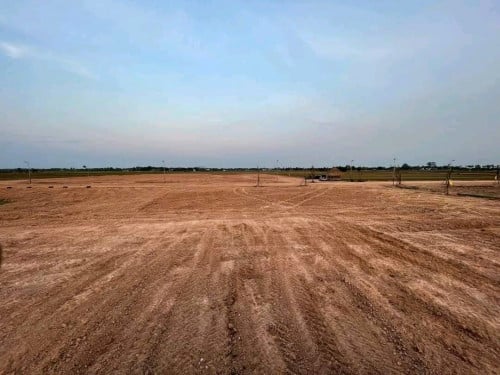 ដីលក់