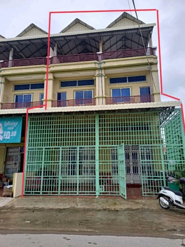 ផ្ទះពីរល្វែងក្រុងតាខ្មៅលក់បន្ទាន់