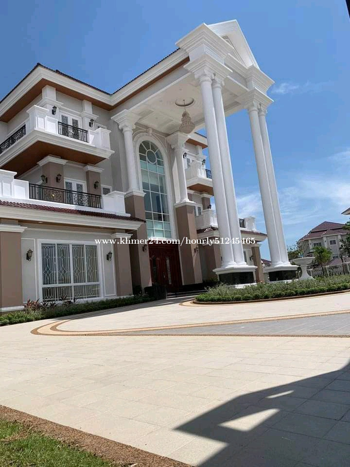 King Villa A Corner for Sale Price 4400000 in Nirouth, Chbar Ampov
