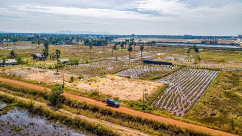 ដីលក់បន្ទាបន្ទាន់ ខេត្តំពត