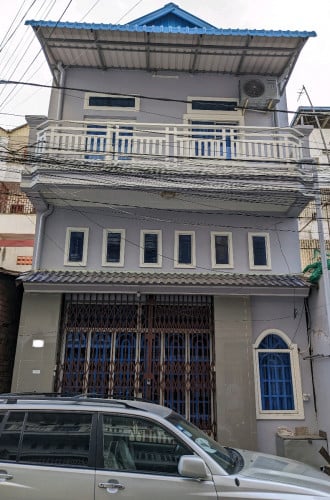 ផ្ទះជួលឬលក់ ល្វែងនៅម្តុំសំណង់12