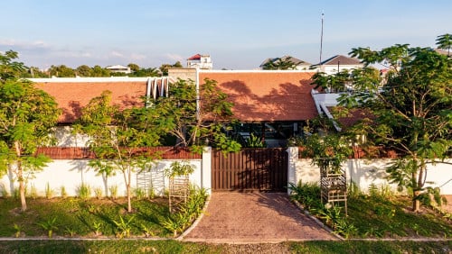 ប៊ូទិកអូតែលលក់ក្នុងក្រុងសៀមរាប, ស្វាយដង្គុំ / Boutique for Sale in Siem Reap, Svay Dangkum
