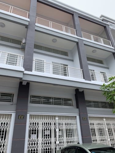 ផ្ទះសម្រាប់លក់ ពិភពថ្មីតាខ្មៅ១