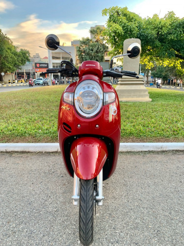Scoopy i