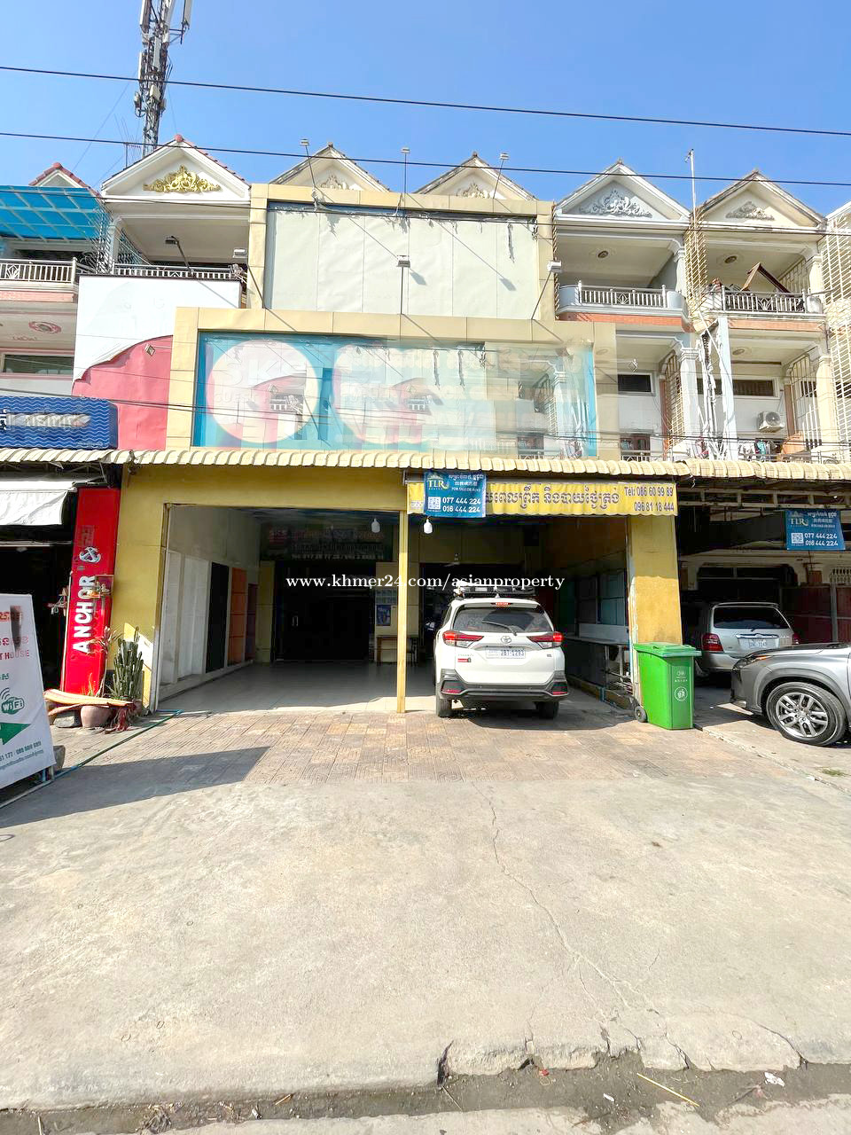 ផ្ទះអាជីវកម្មសម្រាប់ជួល Shop House for Rent on Street 2004 in Kakab 1