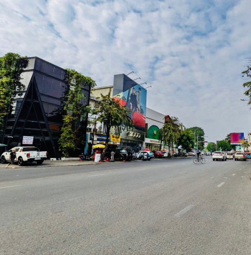 Corner Commercial Building For Rent Along Main Road & Best Location of Beoung Keng Kang 1 Area,