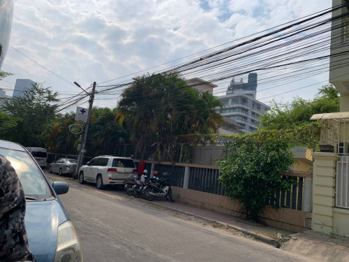 អគារសម្រាប់ជួល ទីតាំងល្អនៅលើផ្លូវធំជិតផ្សារទួលគោក ងាយស្រួលប្រកបអាជីវកម្ម,Property Code: VBRE01118
