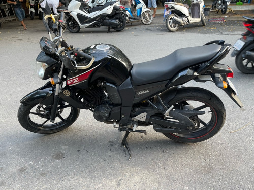 Yamaha FZ